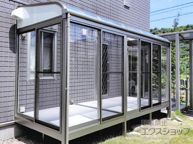 岐阜県美濃市ののテラス囲い・サンルーム サニージュ R型 床納まり ランマ無 積雪〜50cm対応 施工例