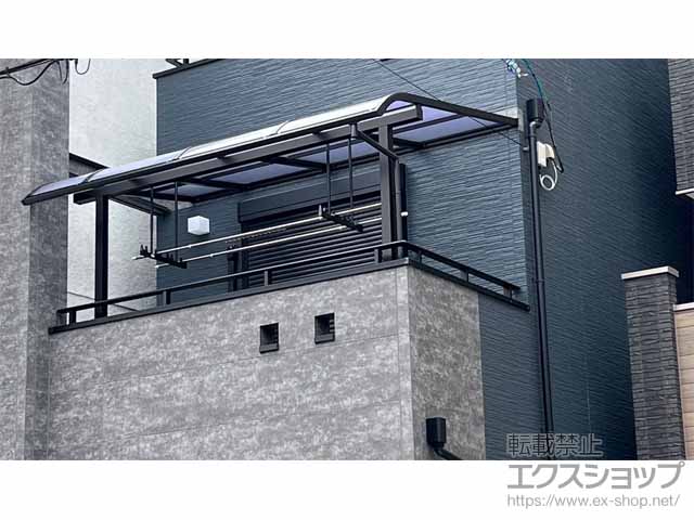 大阪府大阪市ののバルコニー・ベランダ屋根 ソラリア R型 屋根タイプ 単体 積雪〜20cm対応＋吊り下げ式固定物干し 施工例