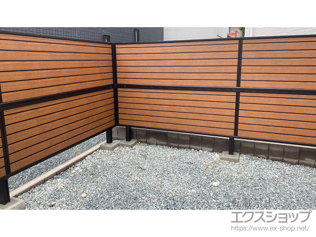 岩手県盛岡市ののフェンス・柵 モクアルフェンス 目隠しタイプ 2段支柱 自立建て用 施工例