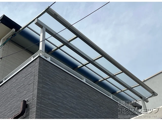 広島県廿日市市のYKKAPのバルコニー・ベランダ屋根 ソラリア F型 屋根タイプ 単体 積雪～20cm対応 施工例