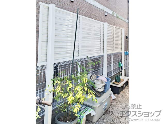 埼玉県さいたま市ののフェンス・柵 ミエーネ目隠しルーバーフェンス 上段のみ設置 自立建て用 施工例