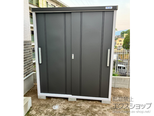 広島県広島市のの物置・屋外倉庫 クール 一般型 1700×900×1947 EC-1790-GK 施工例
