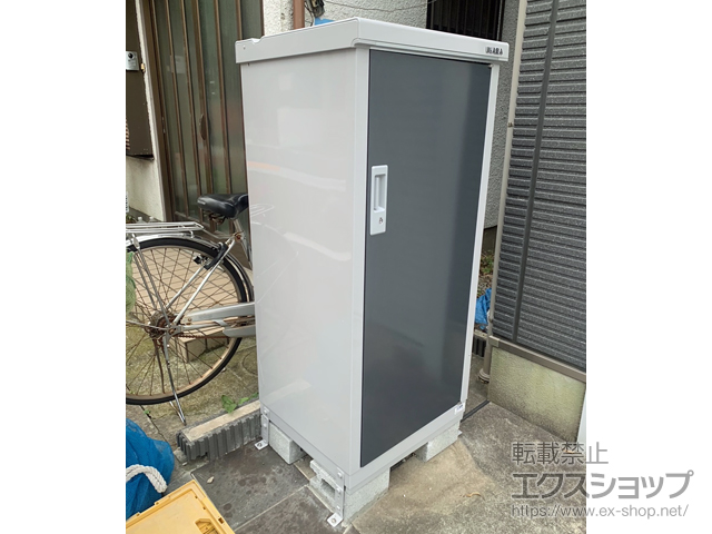 東京都江戸川区のの物置・屋外倉庫 アイビーストッカー 600×515×1303 BJX-065C-CG 施工例