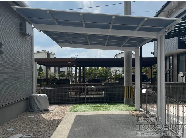 福岡県久留米市のValue Selectのカーポート ソリッドポート 積雪～20cm対応+着脱式サポート柱 施工例