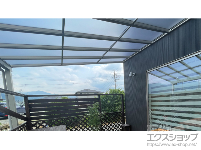 山梨県甲州市ののテラス屋根 ソラリア F型 テラスタイプ 単体 積雪〜20cm対応 施工例