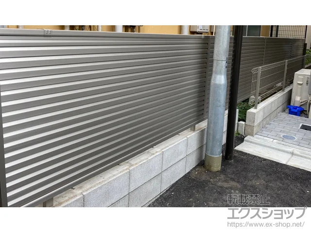 東京都豊島区のValue Selectのフェンス・柵・塀 ミエーネフェンス 目隠しルーバータイプ 自由柱施工 施工例