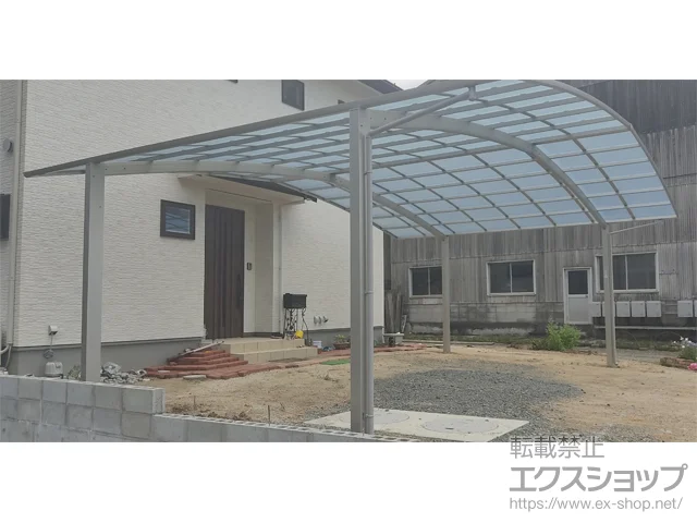 広島県福山市のYKKAPのカーポート アリュース トリプル　積雪～20cm対応 施工例