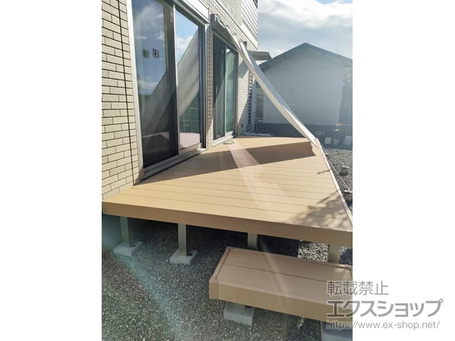熊本県宇土市のYKKAPのウッドデッキ リウッドデッキ 200+独立式リウッドステップ2型 施工例