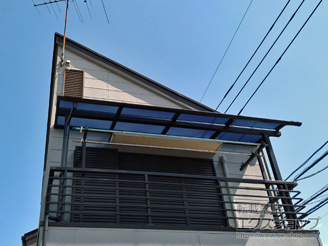 神奈川県川崎市ののバルコニー・ベランダ屋根 プレシオステラスII R型 屋根タイプ 単体 積雪〜20cm対応 施工例