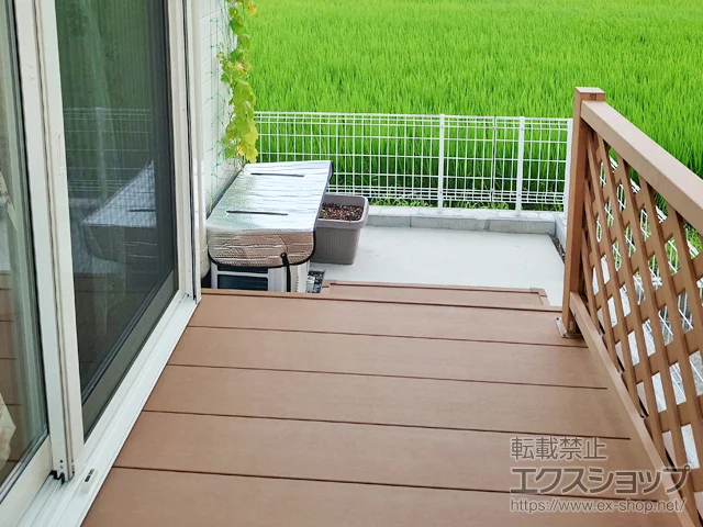 埼玉県三郷市のValue Selectのウッドデッキ マージウッドデッキ+独立式リウッドステップ2型×2セット+ラティスデッキフェンス 施工例