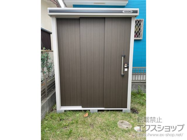 埼玉県草加市のの物置・屋外倉庫 エルモ 一般型 1870×1170×2361 LMD-1811H-DW＋別売棚 施工例