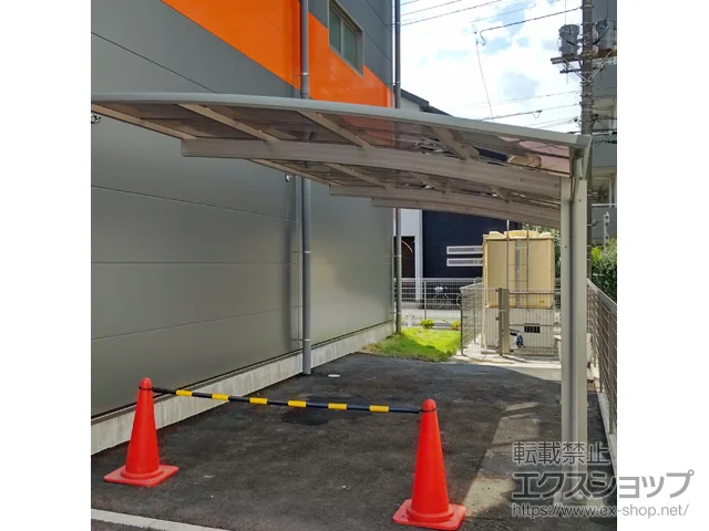 埼玉県八潮市のYKKAPのカーポート アリュース 延長 積雪〜20cm対応 施工例