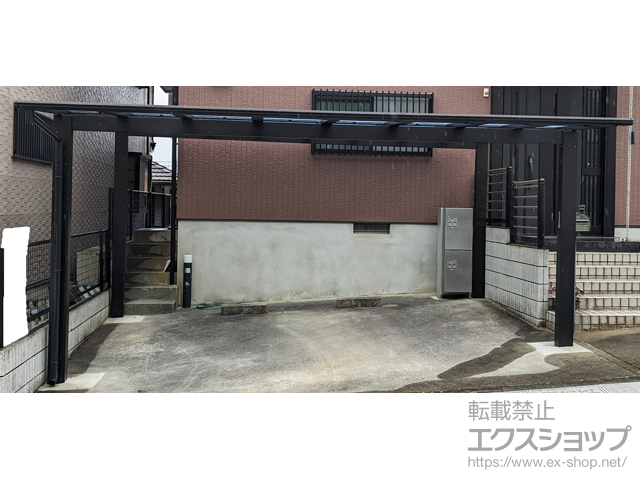 和歌山県和歌山市ののカーポート エフルージュ ツイン FIRST 積雪〜20cm対応+屋根ふき材補強部品+枯葉よけネット 施工例