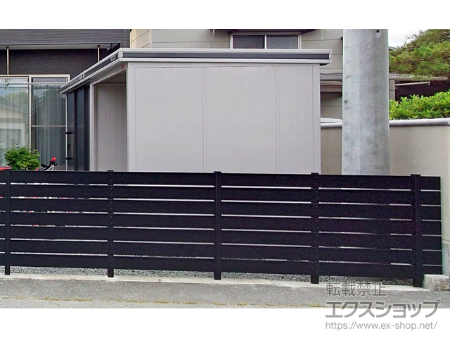 山梨県笛吹市ののフェンス・柵 マイティウッド デコII 120サイズ 7段 　隙間10mm 施工例