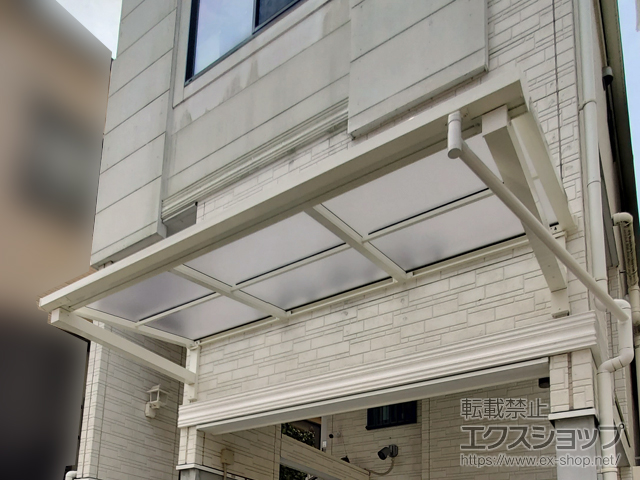 東京都板橋区ののテラス屋根 ソラリア F型 ルーフタイプ 単体積雪〜20cm対応 施工例