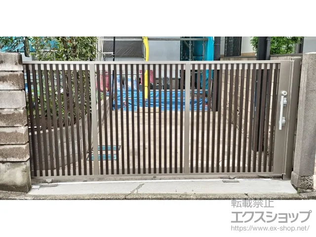 東京都三鷹市のLIXILのカーゲート エススライドC型 片引き 手動タイプ マテリアルカラー 35-14 施工例