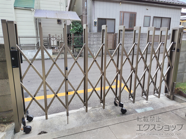 埼玉県北葛飾郡杉戸町ののカーゲート トリップゲートII 2型 スタンダード ノンレール 片開き　*25S 施工例