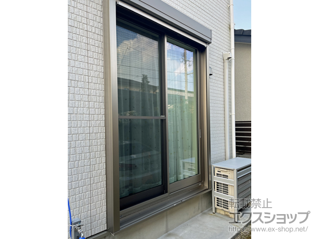 鹿児島県鹿児島市のLIXIL リクシル（トステム）の窓シャッター 【特注】リフォームシャッター 手動式 標準タイプ 施工例