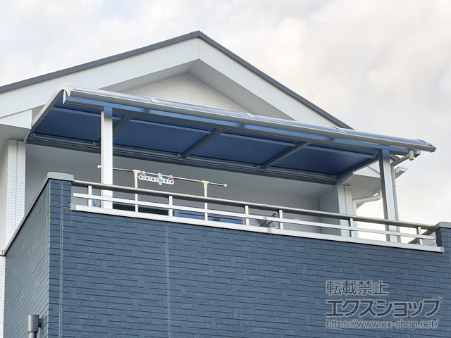群馬県伊勢崎市ののバルコニー・ベランダ屋根 プレシオステラスII R型 屋根タイプ 単体 積雪〜20cm対応 施工例