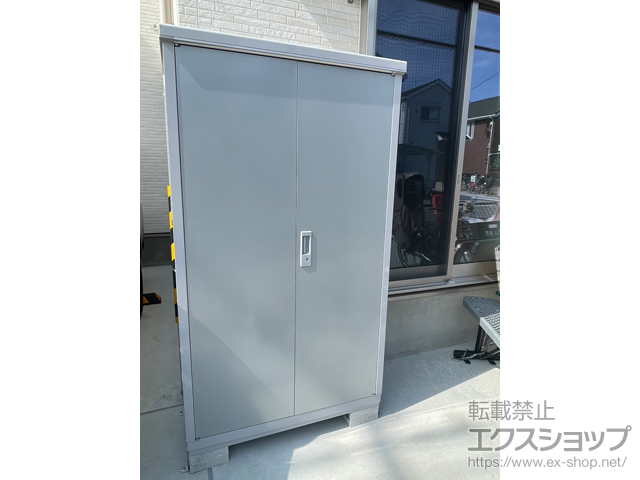 東京都足立区のの物置・屋外倉庫 アイビーストッカー 1100×515×1903 BJX-115E-PS 施工例
