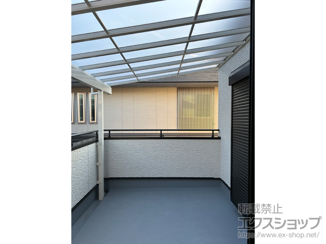 大阪府阪南市ののバルコニー・ベランダ屋根 ソラリア F型 1500 屋根タイプ 単体 積雪〜50cm対応 施工例