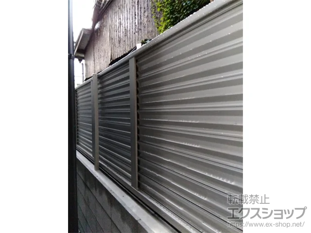 神奈川県横浜市のValue Selectのフェンス・柵・塀 ミエーネフェンス 目隠しルーバータイプ　自由柱施工 施工例
