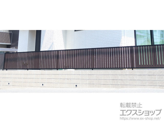 愛知県名古屋市ののフェンス・柵 クレディフェンスHG 12型B(片面仕上) 木調カラー 自由支柱 施工例