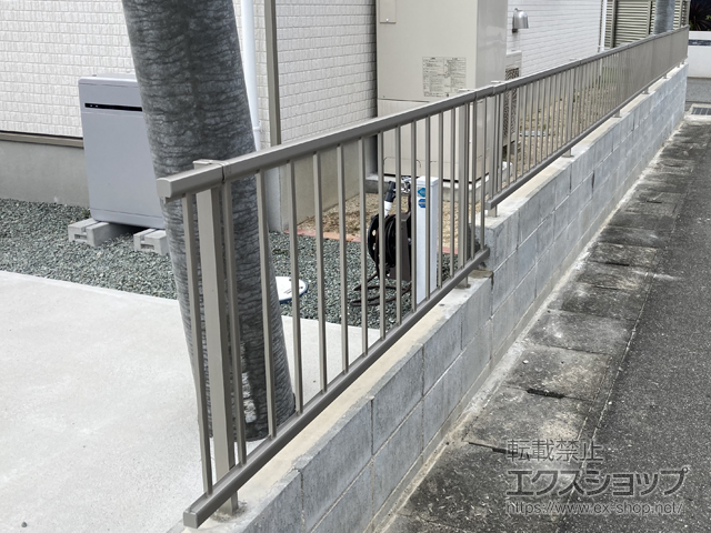 佐賀県佐賀市ののフェンス・柵 ミエッタフェンス 防犯たて格子タイプ　自由柱施工 施工例