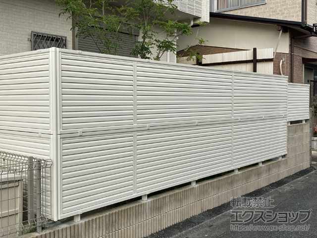 福岡県糟屋郡粕屋町ののフェンス・柵 ミエーネフェンス 目隠しルーバータイプ 2段支柱施工 施工例