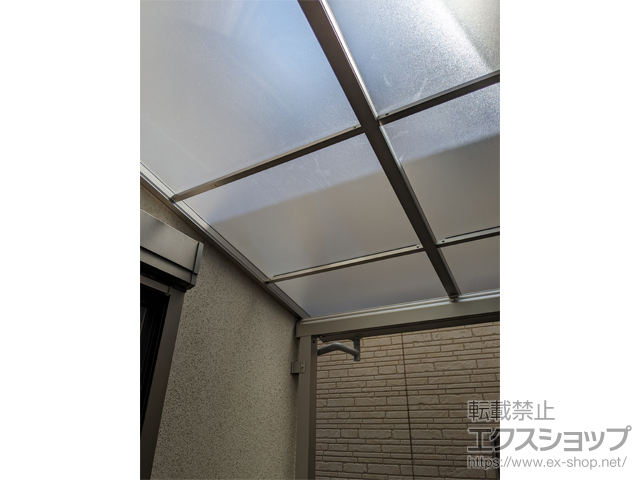 神奈川県川崎市ののバルコニー・ベランダ屋根 ソラリア F型 屋根タイプ 単体 積雪〜20cm対応 施工例