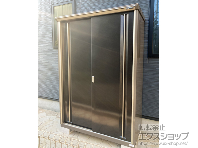 埼玉県所沢市のの物置・屋外倉庫 ナイソーシスター　1320×580×1903 KMW-136E-CB 施工例