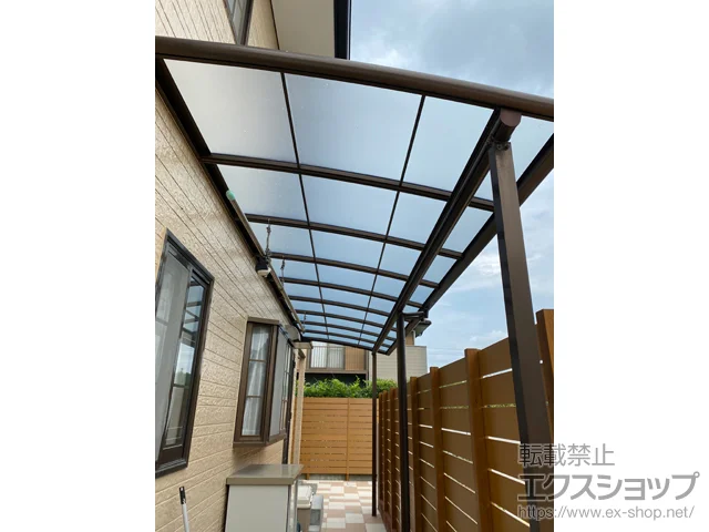 福岡県宮若市のYKKAPのテラス屋根 ソラリア R型 テラスタイプ 単体 積雪～20cm対応 施工例