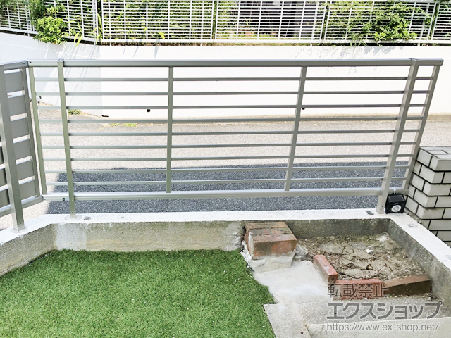兵庫県神戸市ののフェンス・柵 シンプレオフェンス9F型 横粗格子 自由柱施工 施工例
