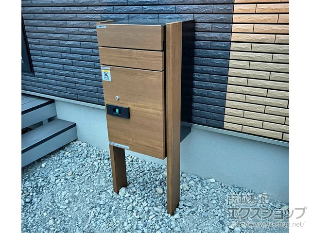 長野県松本市のYKKAPのポスト・門柱・宅配ボックス ルシアス 宅配ポスト2型 柱納まり 埋込用 施工例