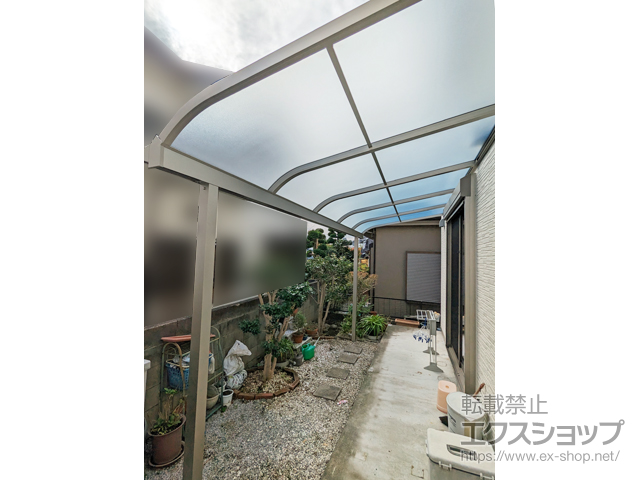東京都西東京市ののテラス屋根 ソラリア R型 テラスタイプ 単体 積雪〜20cm対応 施工例