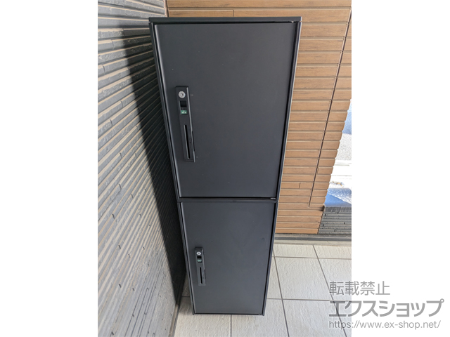 埼玉県さいたま市のの機能門柱・ポスト 宅配ボックス COMBO-LIGHT 前入れ前出し/右開き 2段設置 施工例