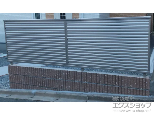 福岡県福岡市のValue Selectのフェンス・柵・塀 ミエーネフェンス 目隠しルーバータイプ 自由柱施工 施工例