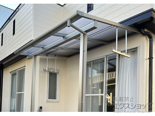 長野県岡谷市ののテラス屋根 プレシオステラスII F型 テラスタイプ 単体 積雪〜20cm対応＋吊り下げ式固定物干し 施工例