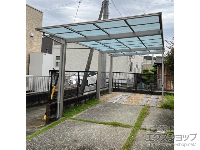 三重県松阪市のYKKAPのカーポート エフルージュ FIRST 延長　積雪～20cm対応＋着脱式サポート+屋根ふき材補強部品 施工例