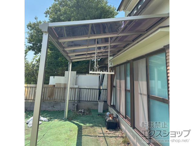 奈良県生駒郡斑鳩町ののテラス屋根 ソラリア F型 テラスタイプ 単体 積雪〜20cm対応+吊り下げ式 固定物干し 施工例