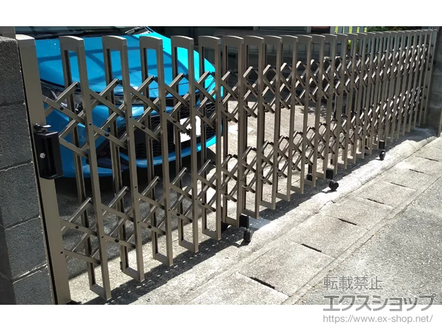 茨城県日立市のValue Selectのカーゲート トリップゲートII S型 傾斜地対応 ノンレール 片開き　*50S 施工例