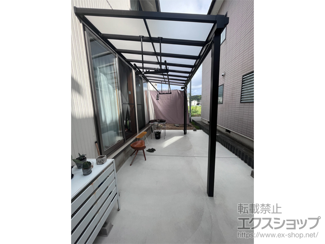 石川県金沢市ののテラス屋根 ソラリア F型 1500 テラスタイプ 単体　積雪〜50cm対応＋吊り下げ式固定物干し 施工例