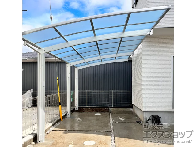 神奈川県海老名市のYKKAPのカーポート アリュース 延長　積雪～20cm対応＋着脱式サポート柱 施工例
