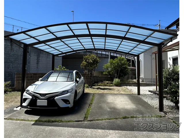 山梨県甲府市のYKKAPのカーポート アリュース ツイン　積雪～20cm対応 施工例
