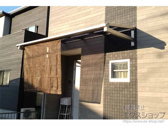 長崎県佐世保市のYKKAPのバルコニー・ベランダ屋根 ソラリア F型 ルーフタイプ 単体 積雪～20cm対応 施工例