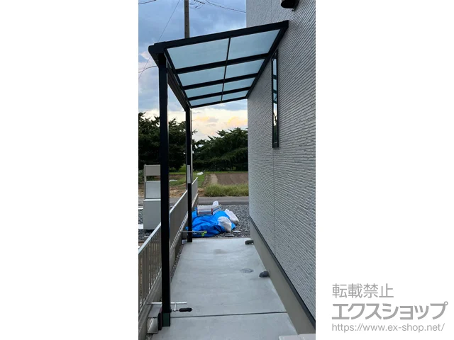愛知県愛西市ののテラス囲い・サンルーム、カーポート、テラス屋根 スピーネ F型 テラスタイプ 単体 積雪～20cm対応＋ 前面スクリーン 施工例