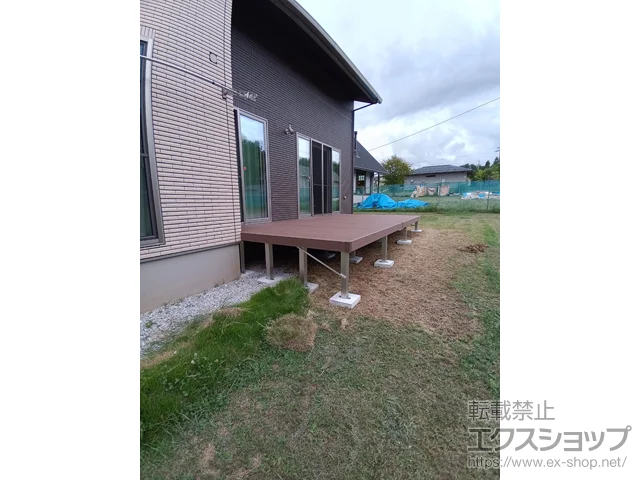 長野県茅野市のYKKAPのウッドデッキ リウッドデッキ 200 施工例