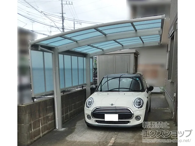 千葉県柏市のYKKAPのカーポート アリュース　積雪～20cm対応＋着脱式サポート柱＋サイドパネル 施工例
