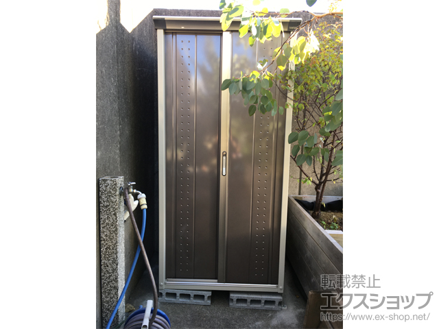神奈川県中郡大磯町のの物置・屋外倉庫 グランプレステージジャンプ 920×750×1900（GP-97AT） GP-97AT-CB 施工例