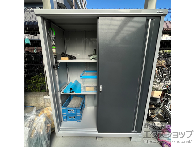 大阪府大東市のの物置・屋外倉庫 シンプリー 一般型 1520×755×1903 MJX-157E-P-CG＋棚板 施工例